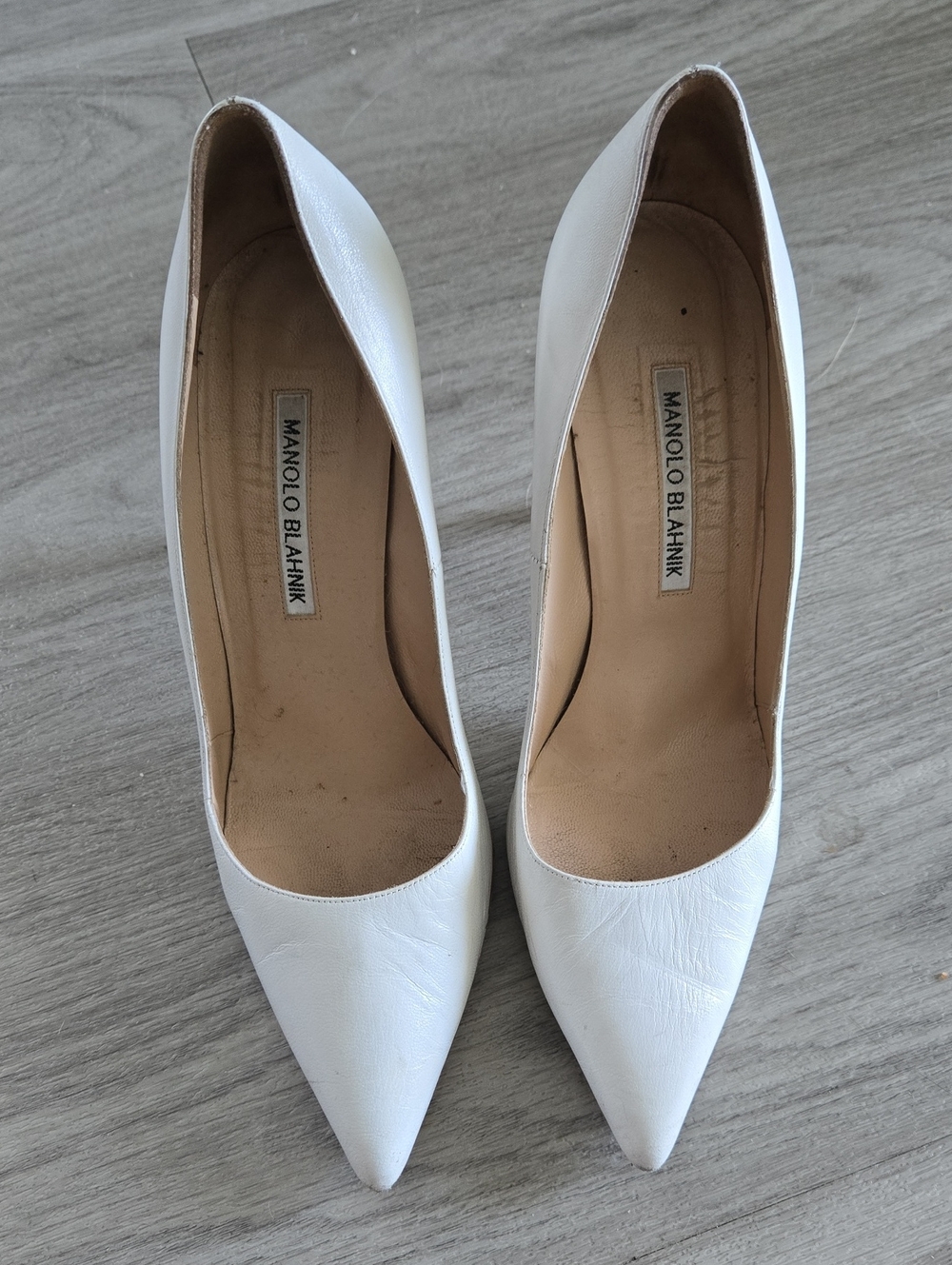Manolo Blahnik White Pointed-Toe Leather Pumps